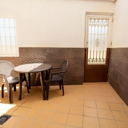 Appartement Rentitspain Confortable Con Patio En