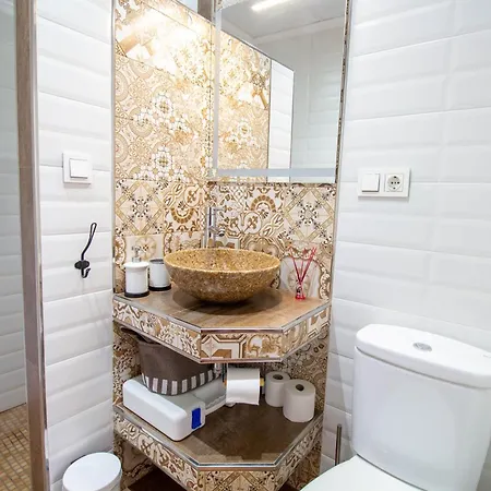 Appartement Rentitspain Confortable Con Patio En *