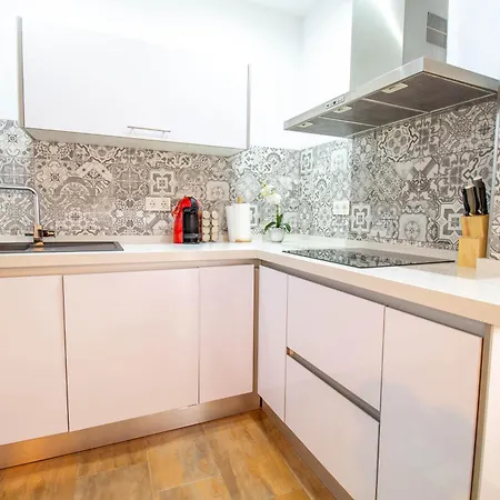 Rentitspain Confortable Con Patio En Appartement Motril